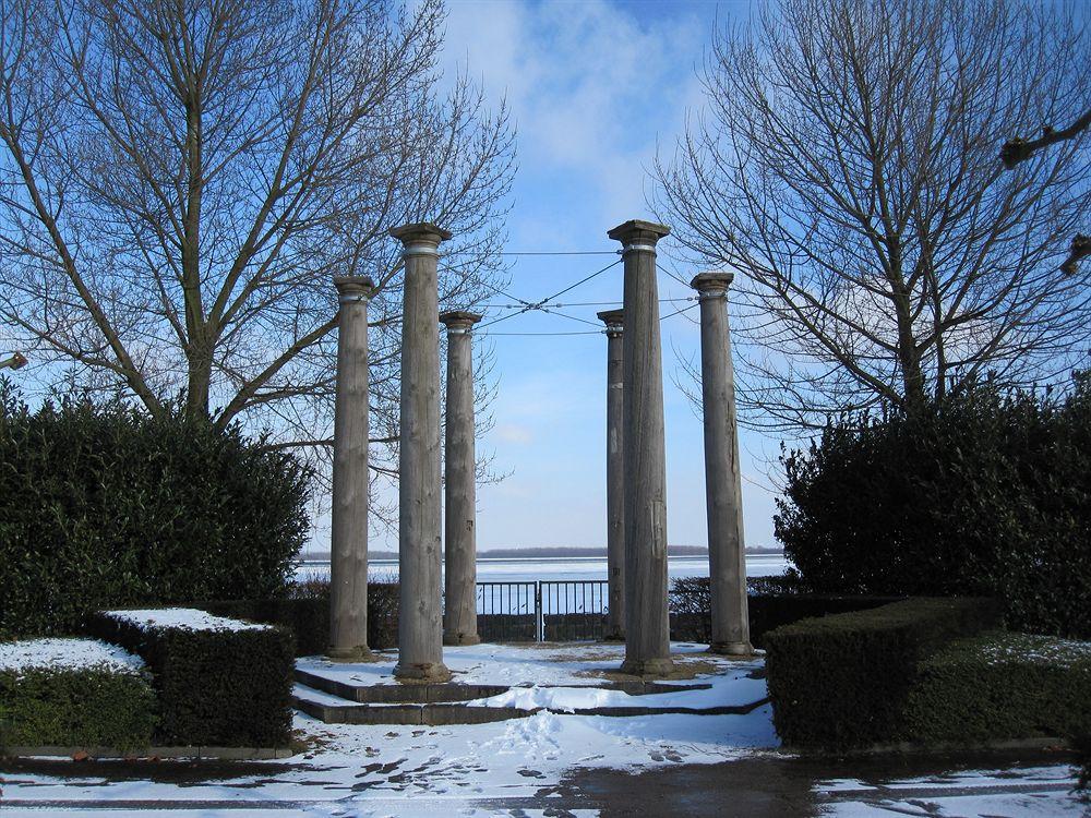Hampshire Hotel - Newport Huizen Dış mekan fotoğraf