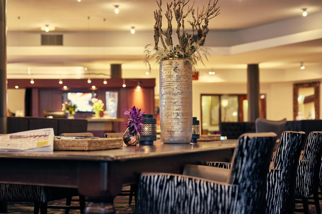 Hampshire Hotel - Newport Huizen Dış mekan fotoğraf